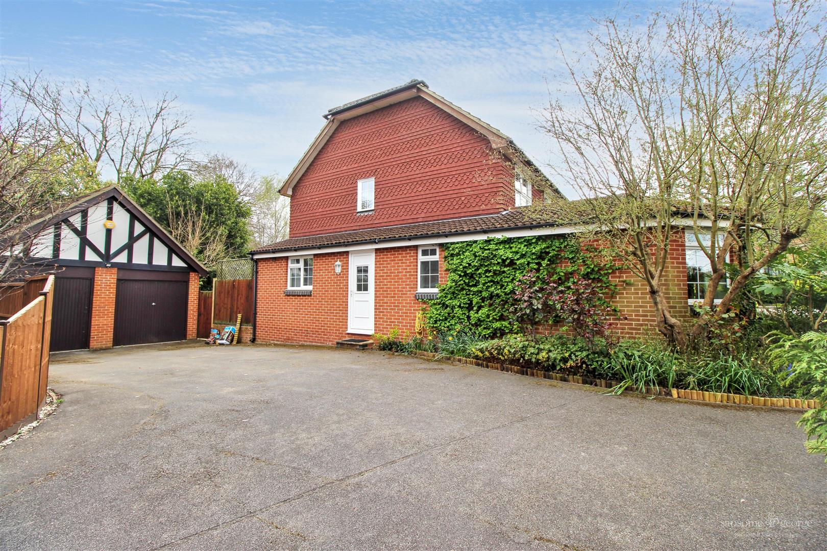 Duncan Gardens, Purley On Thames, Reading